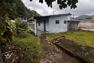 Ref 1085  Casa com Terreno Amplo no Sertãozinho